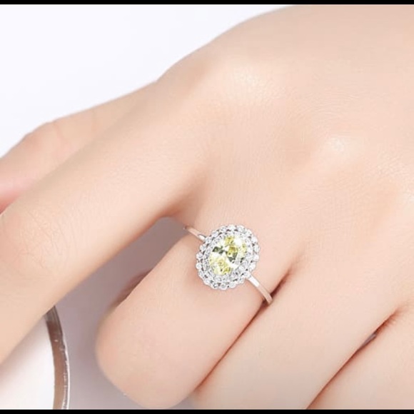 925 Sterling Silver With Peridot Oval Band Rings - Picture 5 of 6